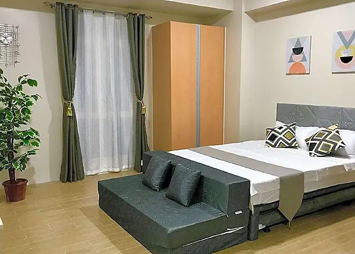Myspace 81newport, Rwm&naia Airport 호텔 4*
